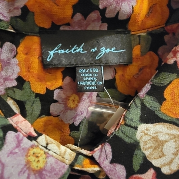 Faith + Zoe Floral Button Down Top Size 2X - Picture 5 of 6